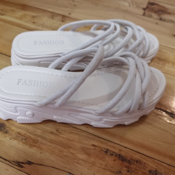 Beige apricot sandals flip flops - Picture 8 of 11